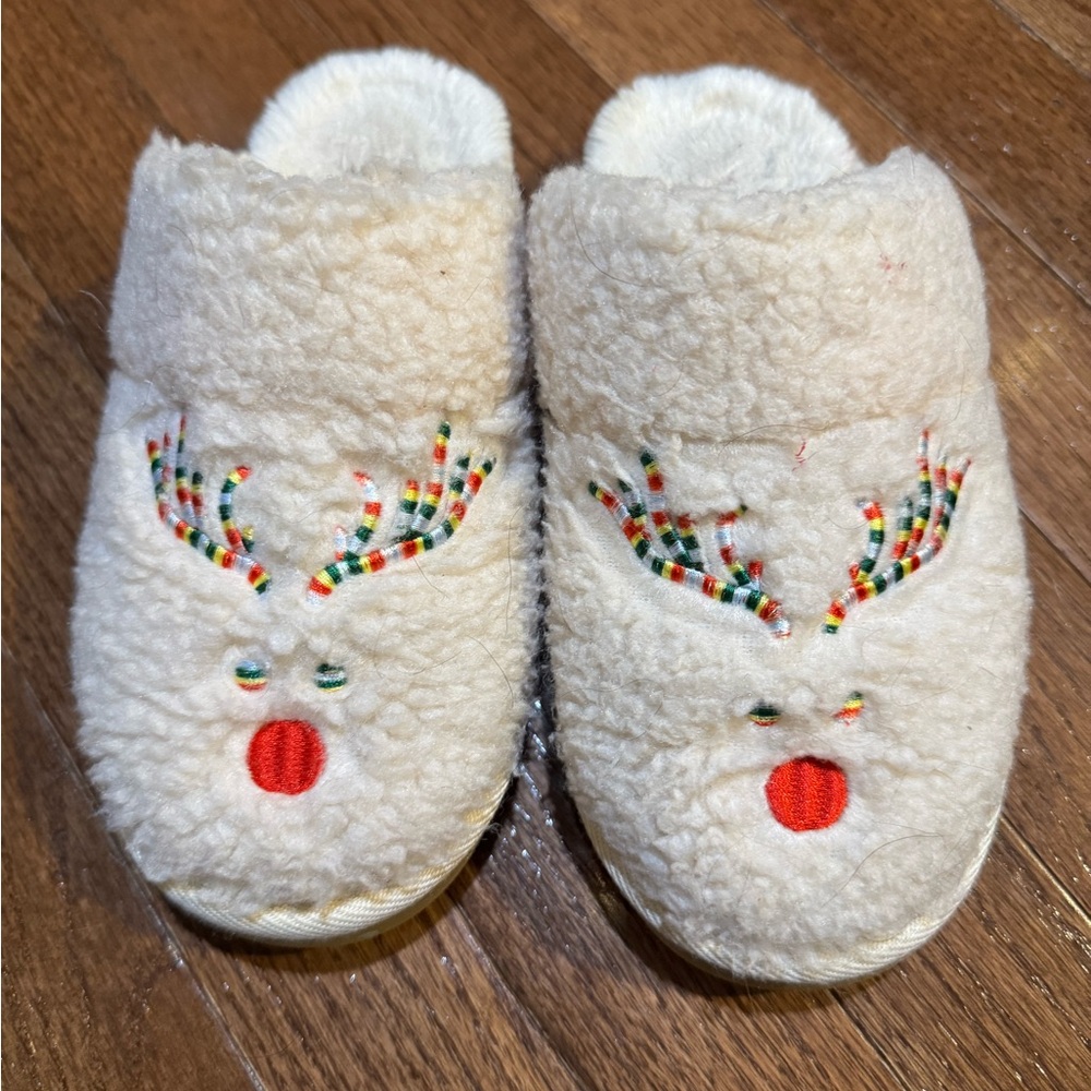 Minnetonka reindeer slippers